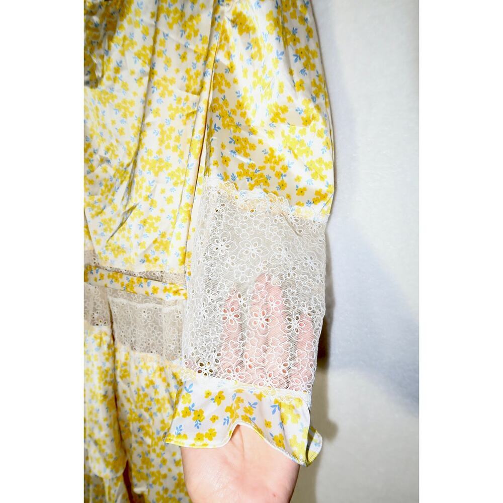 For Love And Lemon Daffodil Floral Lace Robe Size Large - Picture 11 of 13
